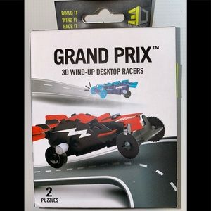 2 puzzles mini racers Grand Prix model